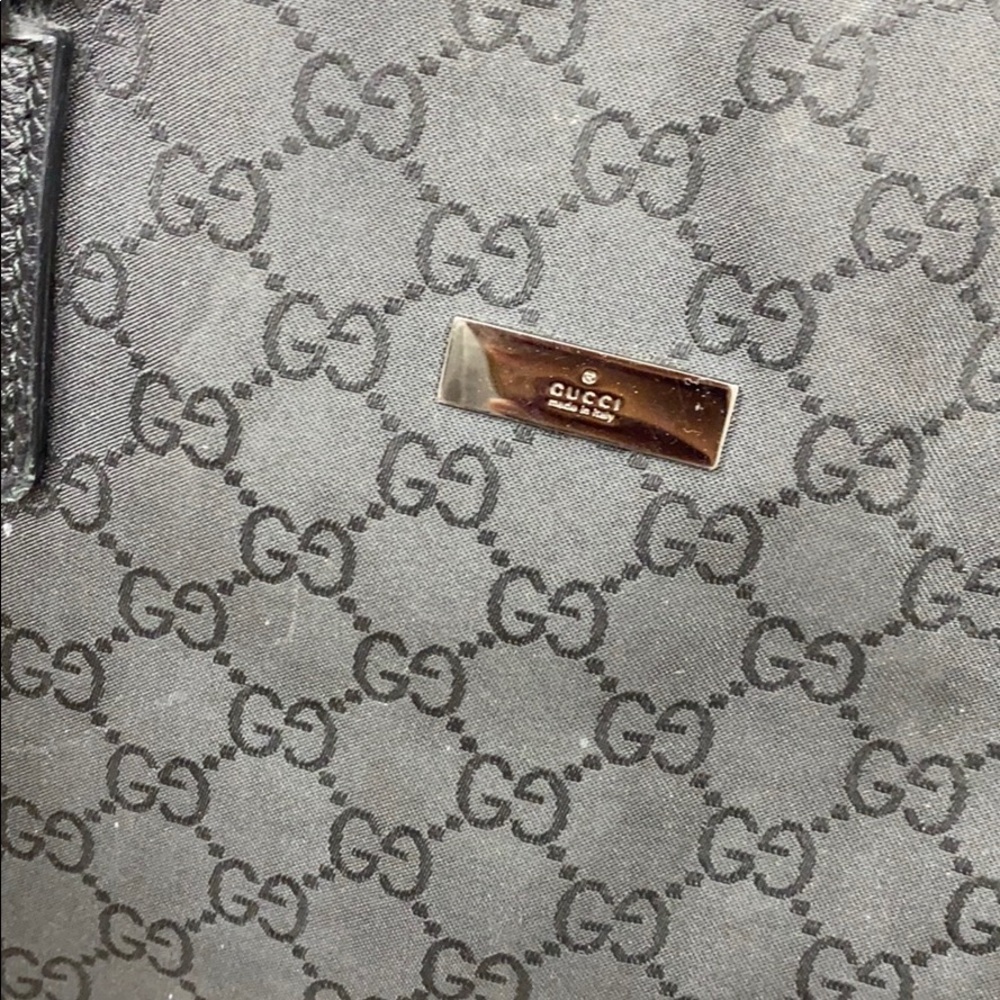 Gucci - Picture 2 of 4